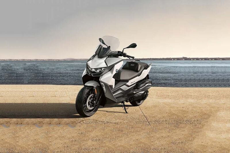 À venda no Brasil, scooter BMW muda lá fora