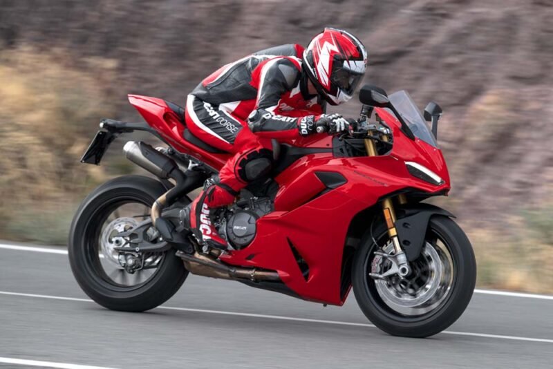 panigale-e-streetfighter-v2-o-que-mudou-nas-novas-motos-ducati