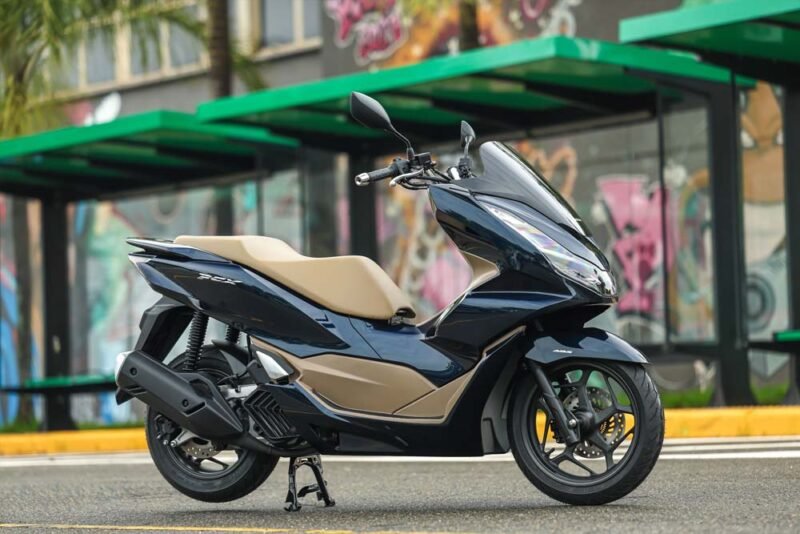 scooter-mais-vendida-do-brasil-pcx-tem-novas-cores-e-precos