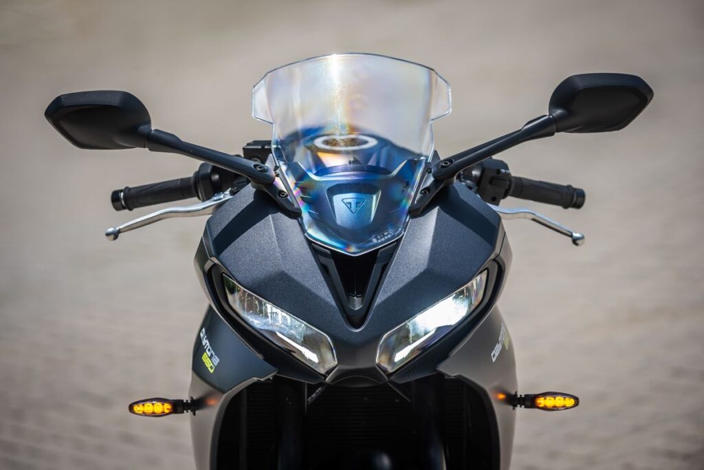triumph-daytona-660-a-nova-media-esportiva-que-impoem-respeito