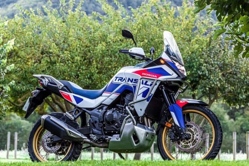 desejada-aqui-big-trail-750-cc-da-honda-tem-edicao-limitada-la-fora