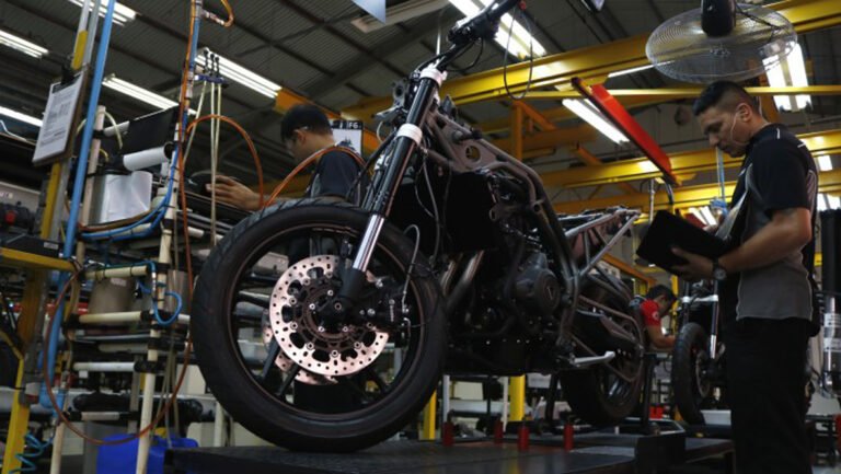 Produção de motos até outubro tem melhor resultado em 13 anos 53 Fabrica-Triumph-Manaus-6_Divulgacao_motociclismoonline.com_.br_