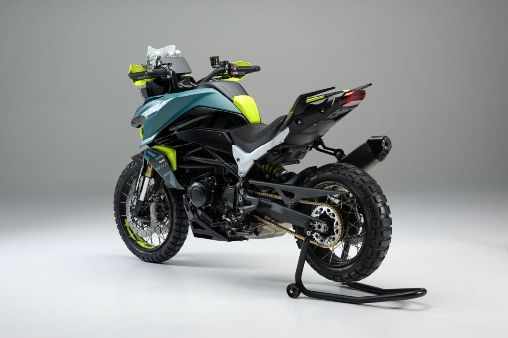 Três aventureiras interessantes se destacam no EICMA 2024 1 tres-aventureiras-no-eicma-2024