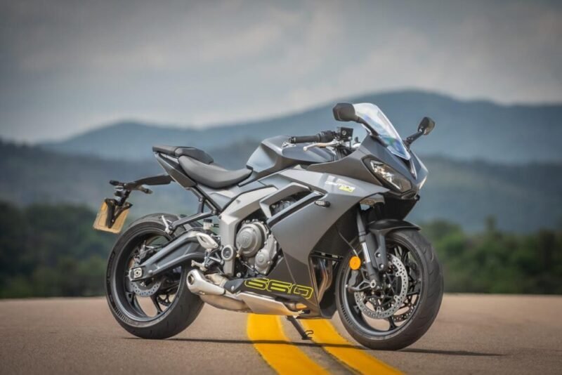 triumph daytona 660 a nova media esportiva que impoem respeito