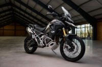 Triumph tem motos com desconto de até R$ 14.000 em novembro