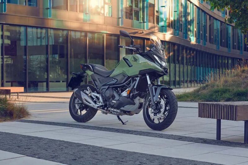 Visual atualizado e pintura TFT! O que mudou na NC 750X no exterior Visual atualizado e painel TFT! O que mudou na NC 750X no exterior