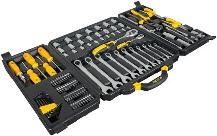 imagem superior de uma mala, fundo neutro, sem elementos distractivos.