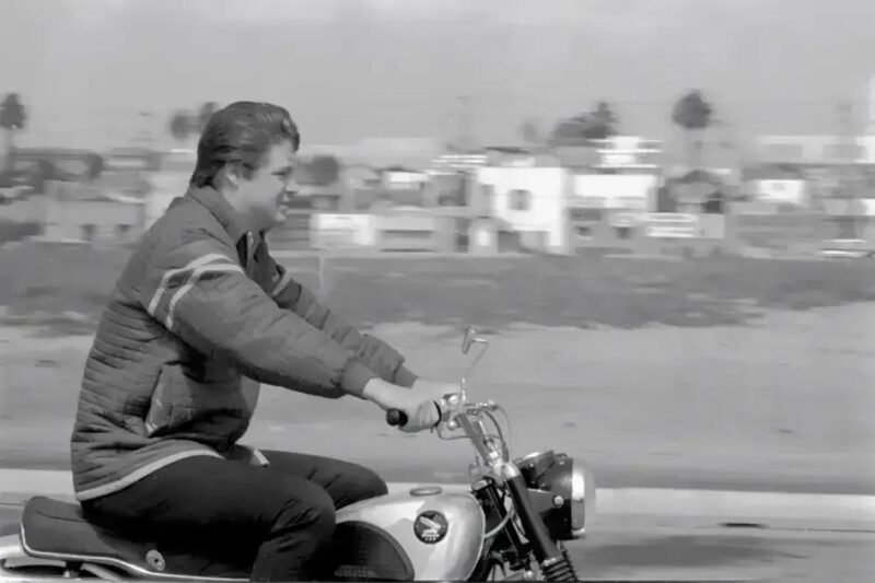 Brian Wilson e a 'Little Honda' que eternizou a liberdade jovem