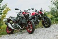 Honda CB500 Hornet vs Kawasaki Z500: duelo das nakeds médias