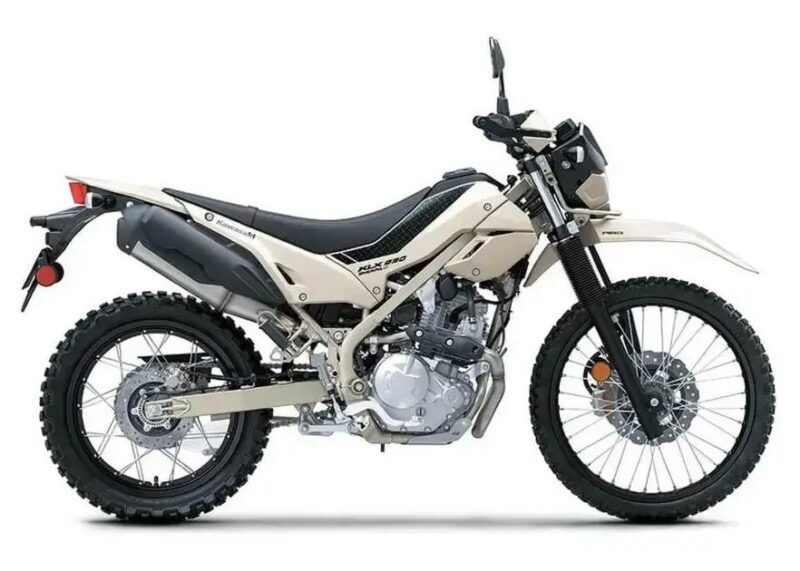 Kawasaki relança KLX230 Sherpa S 2026 com altura reduzida e conectividade