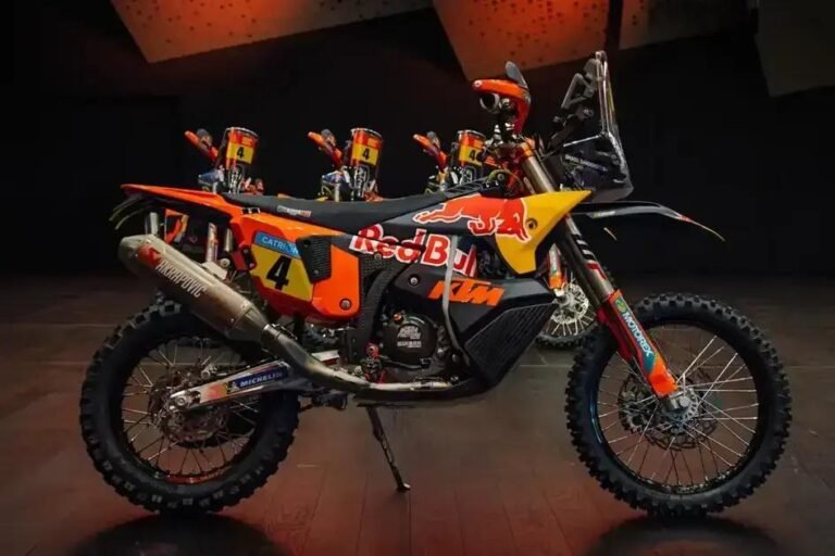 KTM lança moto de rally exclusiva que já esgotou por quase R$ 400 mil 3 KTM lança moto de rally exclusiva que já esgotou por quase R$ 400 mil
