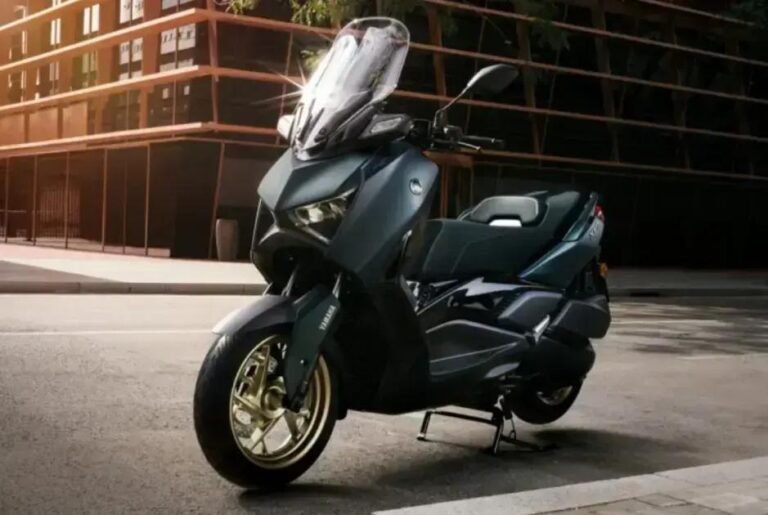 Nova Yamaha XMax 300: 4 vantagens que valem o investimento