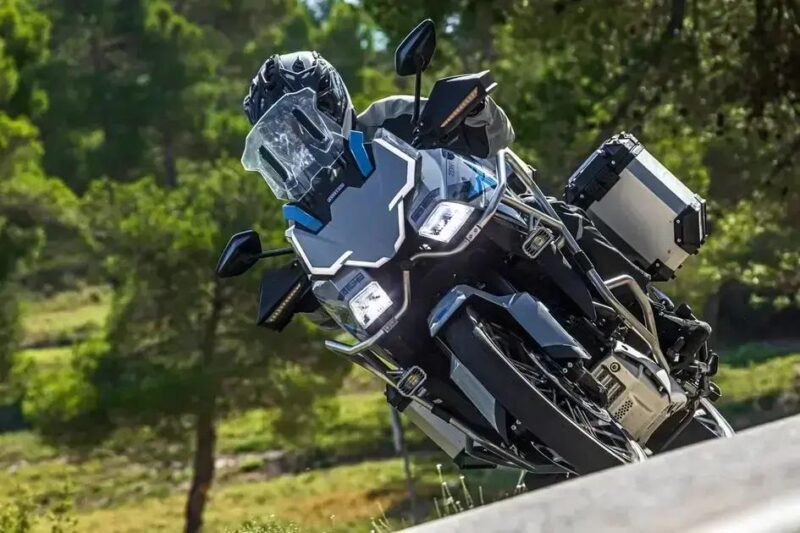 Big Trail da Zontes com potência de 900cc pode chegar ao Brasil