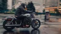 Harley-Davidson prepara nova moto de entrada para 2026