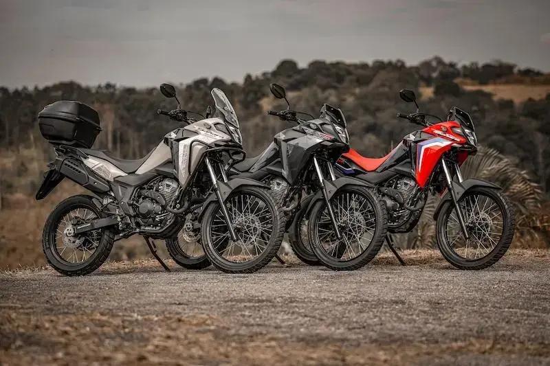 Honda XRE 300 Sahara 2026: novidades visuais e cores exclusivas