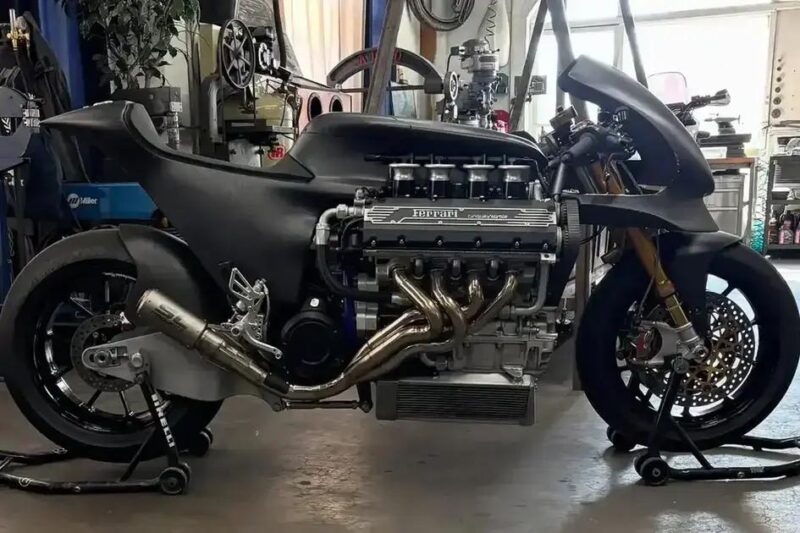 Motorização de Luxo: Moto com Motor Ferrari V8 é Criação Única