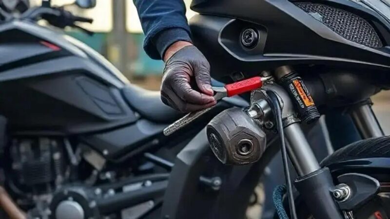 Como inspecionar e apertar parafusos essenciais para segurança e funcionamento em todas as motos