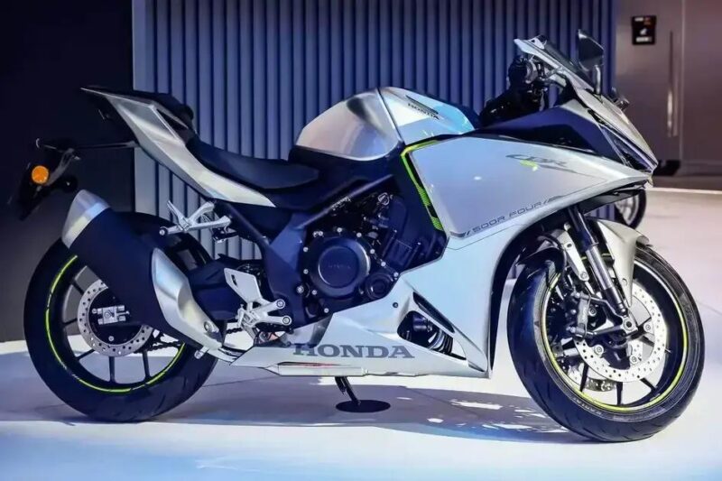 Honda lança moto esportiva de 500cc e 4 cilindros, rival da ZX-4R