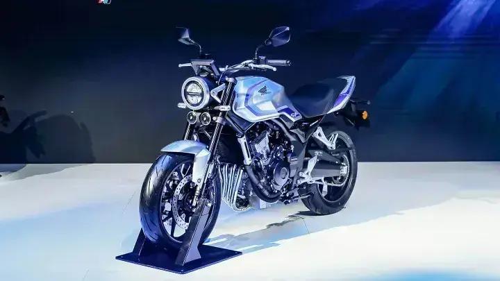 Honda relança a icônica CB500 Super Four com modernidade e nostalgia