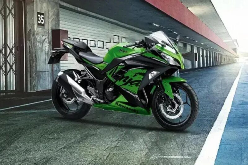 Kawasaki Ninja 300 em 2025: Vale a pena ainda? Conheça os detalhes