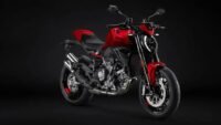 Nova Ducati Monster com motor V2 de 890cm³ estreia em 2025