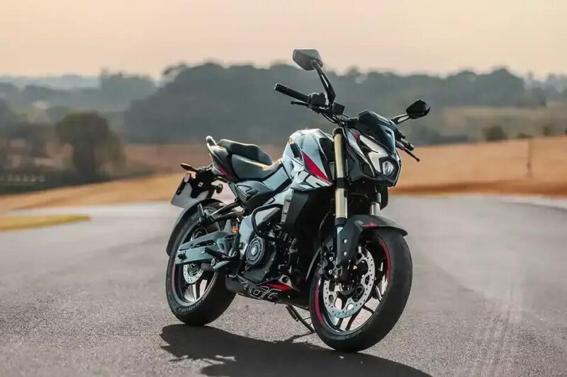 Novo sucesso: Bajaj NS 400 Z chega com tecnologia avançada e preço competitivo Novo sucesso: Bajaj NS 400 Z chega com tecnologia avançada e preço competitivo