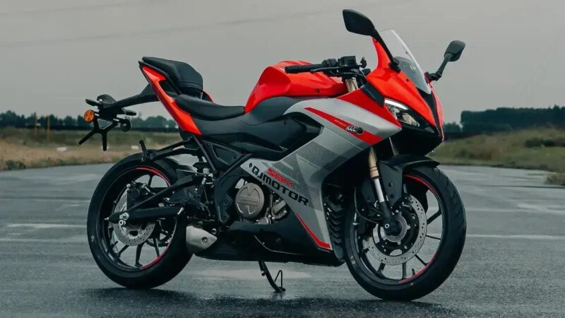 Shineray SBM 250S vs Yamaha R15: qual a melhor esportiva de entrada? Shineray SBM 250S vs Yamaha R15: qual a melhor esportiva de entrada?
