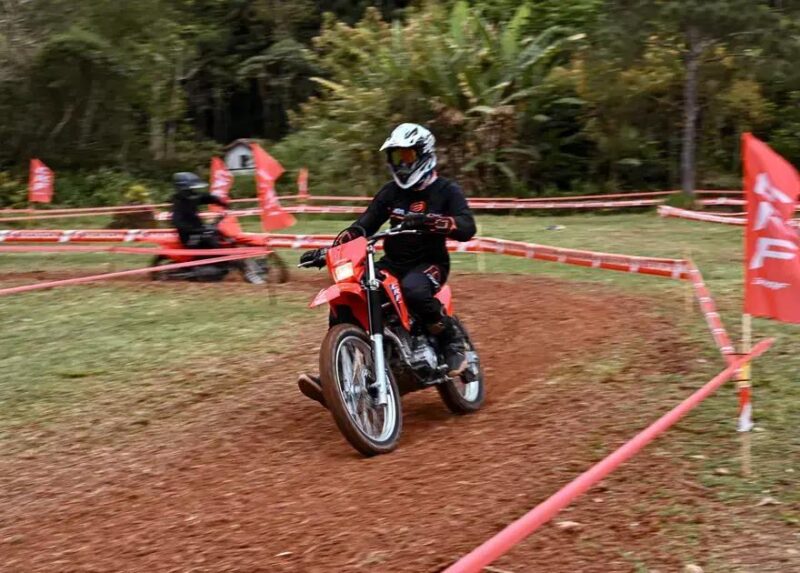 Test Ride CRF 300F: por que a Honda lidera o segmento em 2025