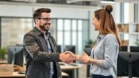 Como fazer parcerias com marketplaces e impulsionar suas vendas sem sair do básico