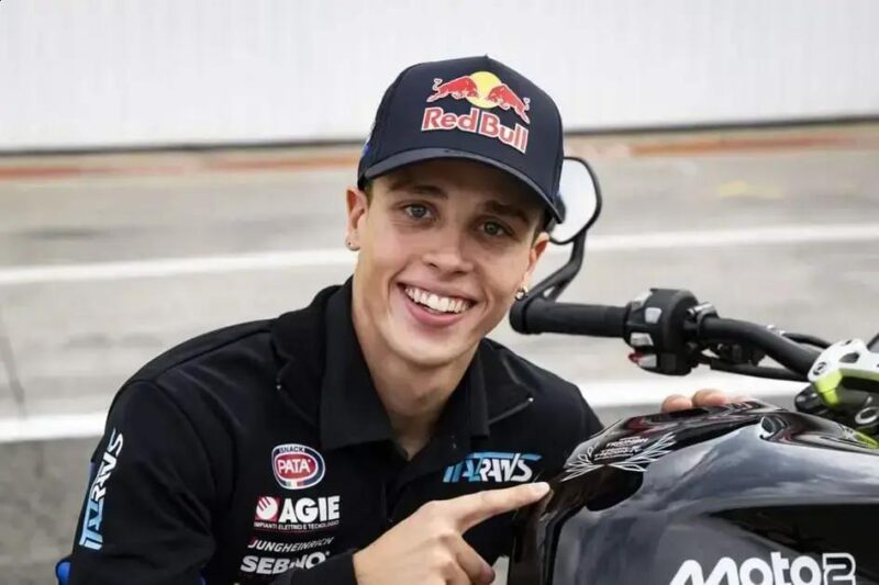 Diogo Moreira brilha como campeão da Moto2 e Triumph Trophy