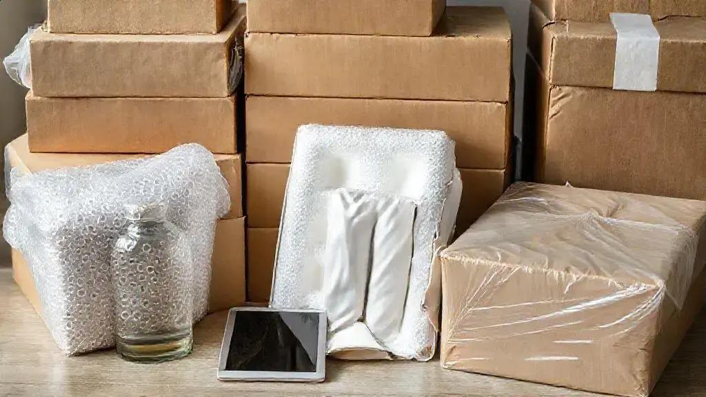 Materiais mais usados e suas vantagens na proteção da carga Materiais mais usados e suas vantagens na proteção da carga