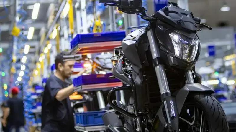 Produção e venda de motocicletas batem recorde em outubro