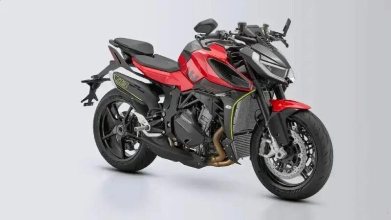 SRK 921: a naked agressiva da QJMotor para 2026