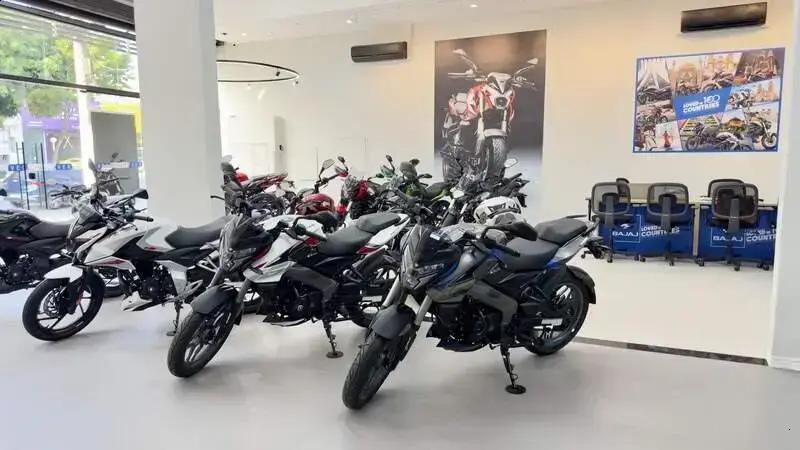 Bajaj inaugura nova concessionária em São Paulo