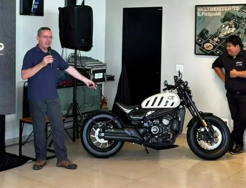 CFMoto anuncia Ibex 700 e 450CL-C Bobber no Brasil