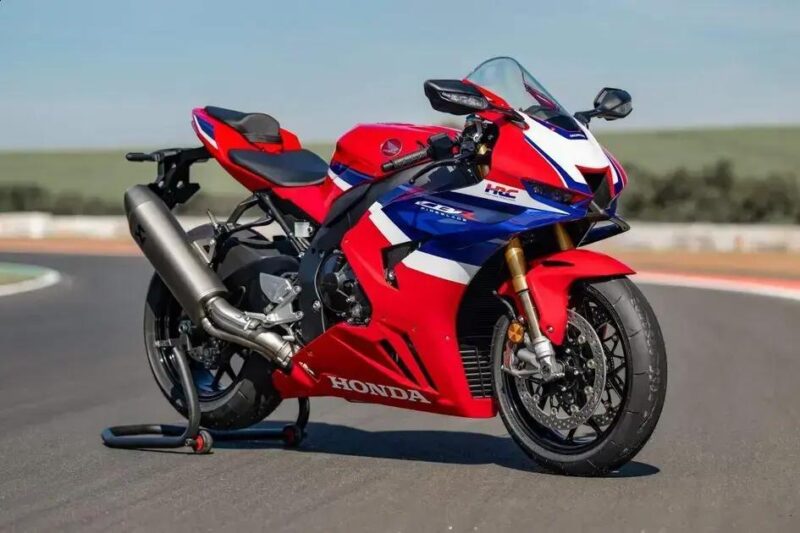 Honda Fireblade SP 2026: Controle total com DNA de MotoGP