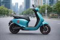 Bajaj Chetak com desempenho melhorado e conectividade